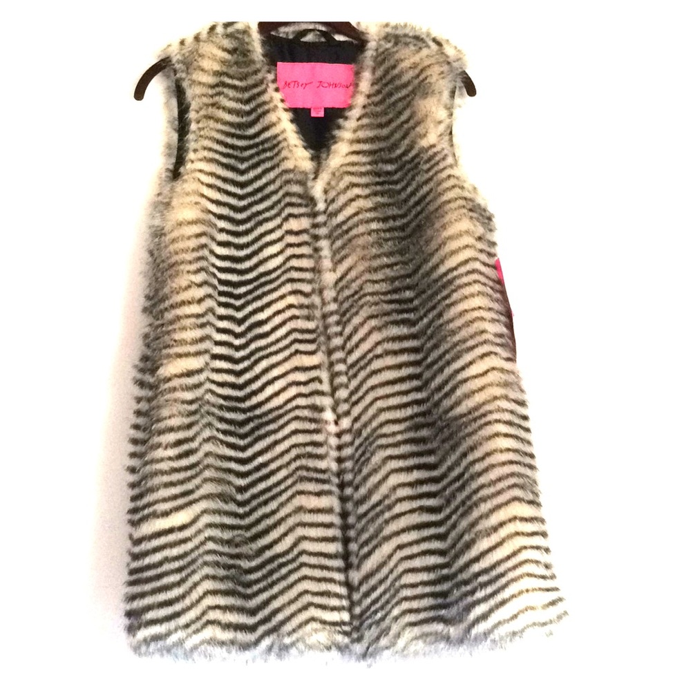 Betsey Johnson Trendy Faux Fur vest